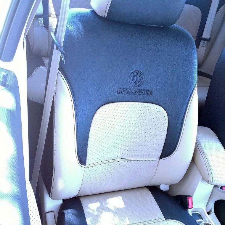 روکش چرم مشکی و کرم برلیانس 330