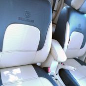 روکش چرم مشکی و کرم برلیانس