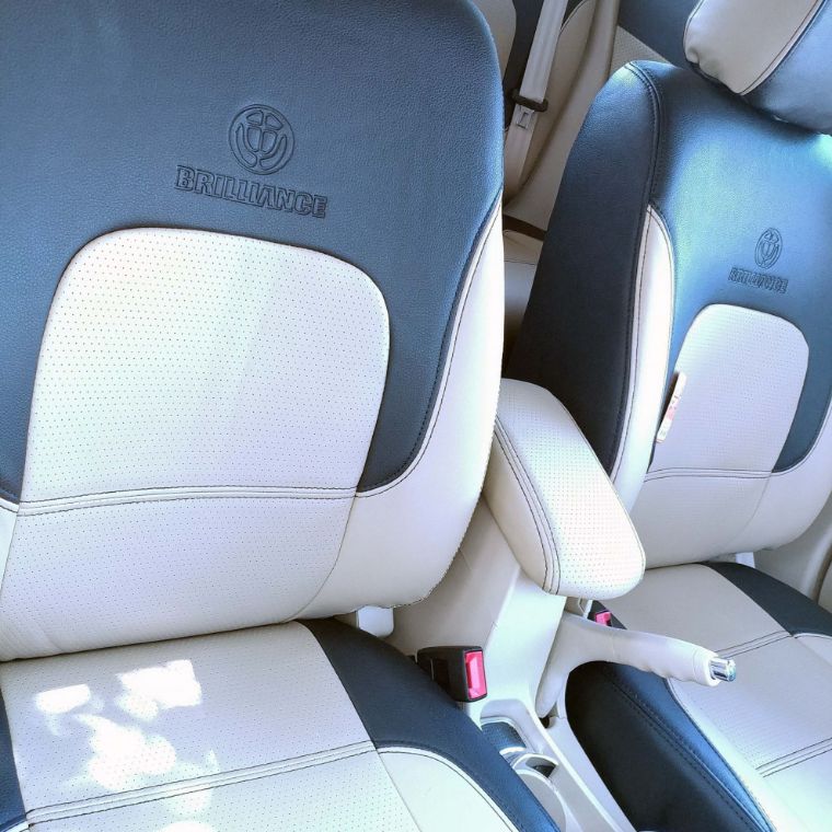 روکش چرم مشکی و کرم برلیانس 330