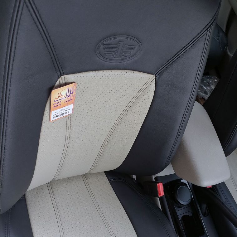 روکش صندلی چرم مشکی و کرم فاریک فاو بسترن بی 50 B