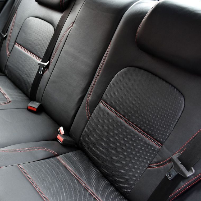 روکش چرم مشکی و کرم برلیانس 330