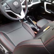 روکش چرم مشکی دوخت قرمز جک اس 3