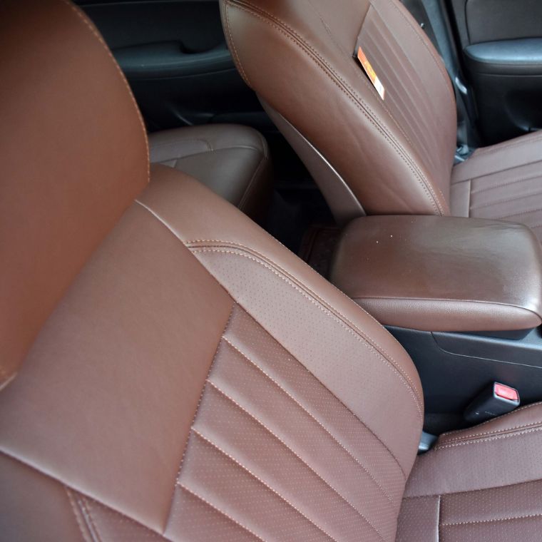 روکش چرم قهوه ای جنسیس