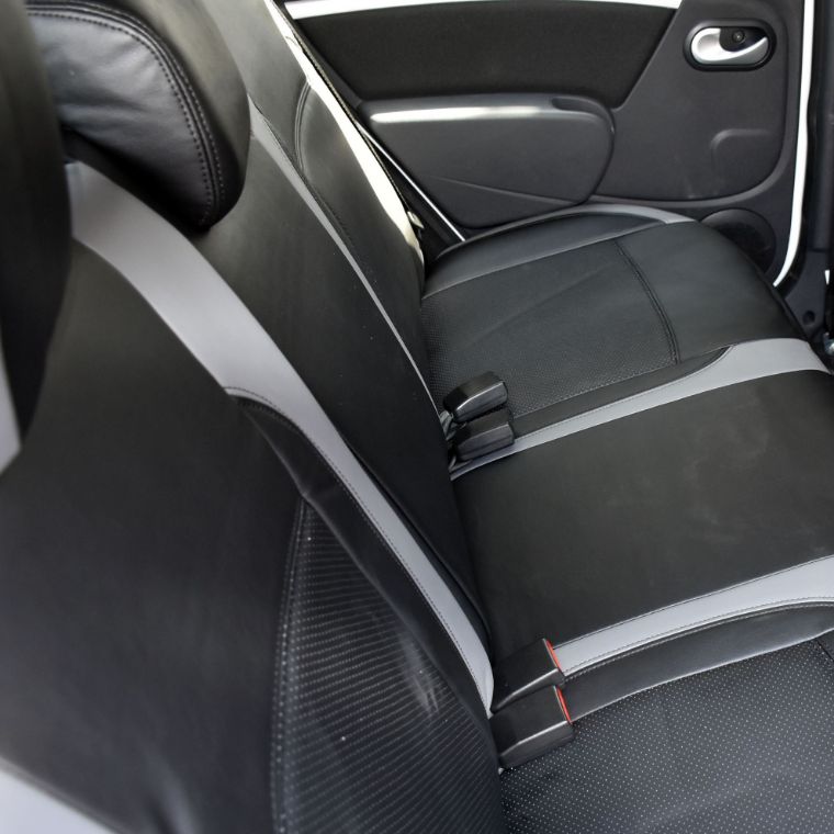 روکش صندلی چرم مشکی و نقره ای ساندرو