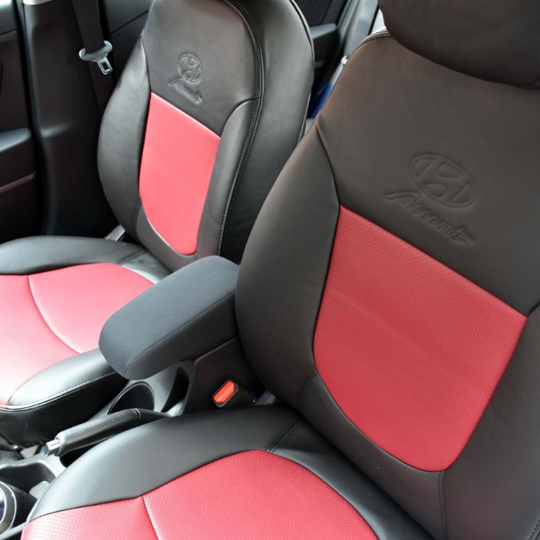 روکش صندلی چرم مشکی وسط قرمز اکسنت