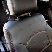 روکش صندلی چرم مشکی دوخت قرمز کوراندو