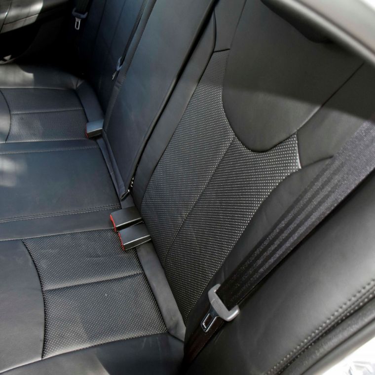 روکش صندلی چرم مشکی ام جی 360