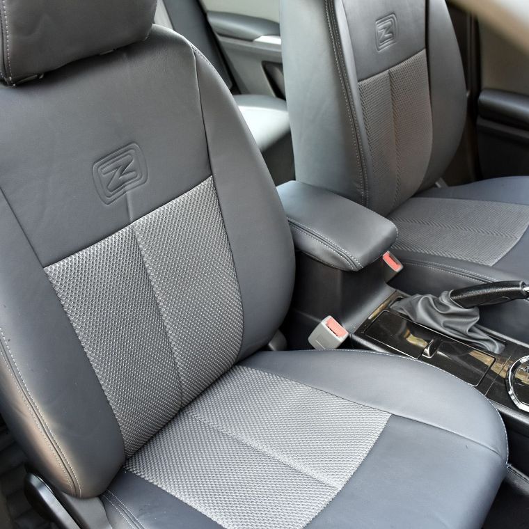 روکش صندلی چرم مشکی دوخت قرمز زد 300 Z