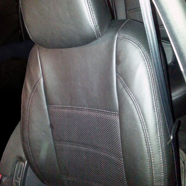 روکش صندلی چرم طوسی و کرم رنو اسکالا