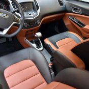 روکش صندلی چرم مشکی و مارون جیلی جی سی 6 GC