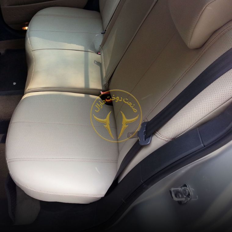 روکش چرم قرمز لکسوسی مگان 2000