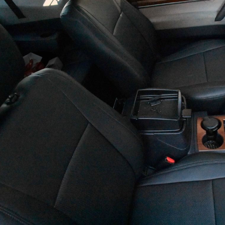 روکش چرم طوسی پاجرو 2 در 2008