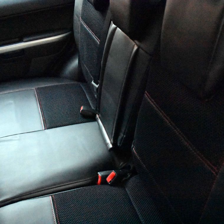 روکش چرم مشکی وسط اسپایس دوخت قرمز ویتارا