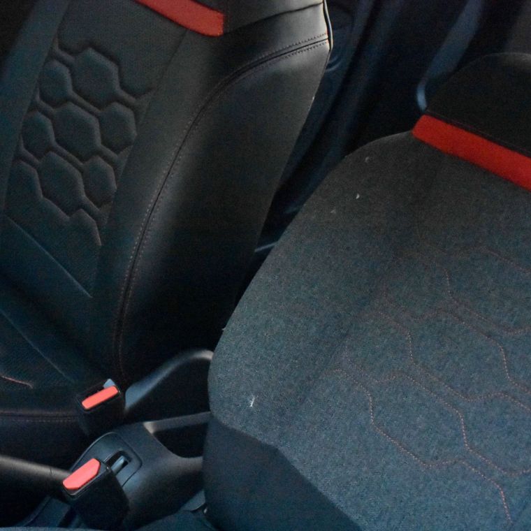 روکش چرم مشکی سیتروئن C3