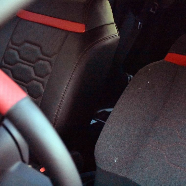 روکش چرم مشکی سیتروئن C3