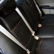 روکش چرم مشکی دوخت قرمز سراتو