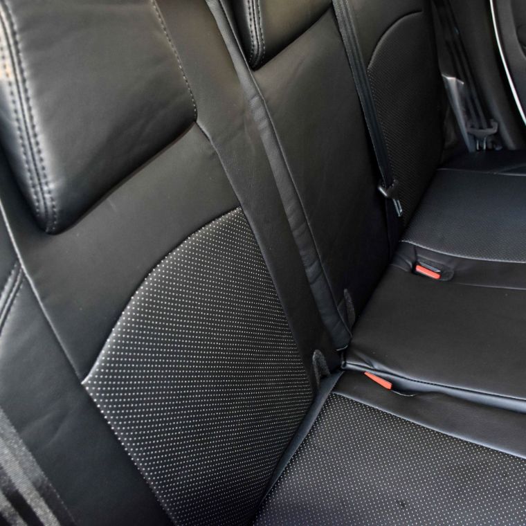 روکش صندلی چرم مشکی و طوسی پژو 2008