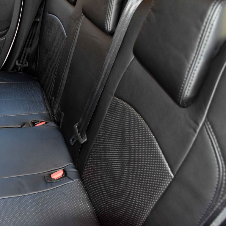 روکش صندلی چرم مشکی و طوسی پژو 2008