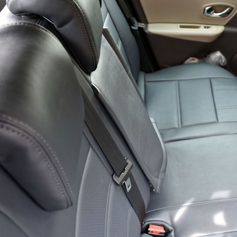 روکش صندلی چرم طوسی و کرم رنو اسکالا