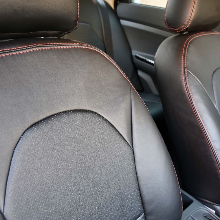 روکش صندلی چرم مشکی دوخت قرمز جک جی 4 J