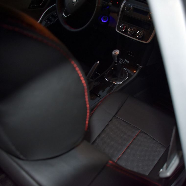 روکش صندلی چرم مشکی دوخت قرمز زد 300 Z