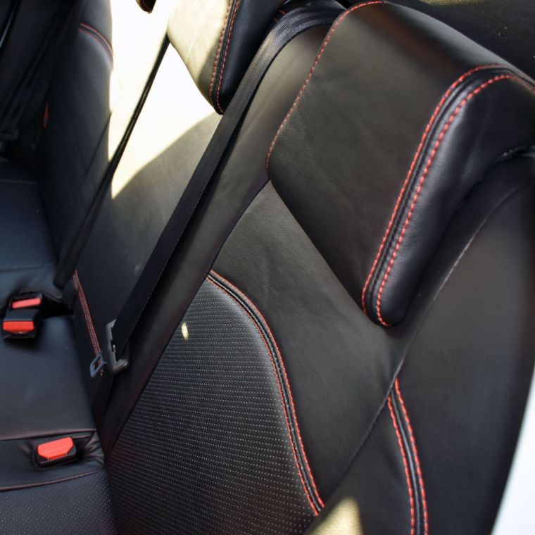 روکش صندلی چرم مشکی و طوسی پژو 2008