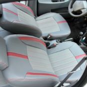 روکش صندلی چرم طوسی نوار قرمز ساینا