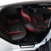 روکش چرم مشکی نوار قرمز آزرا 2018