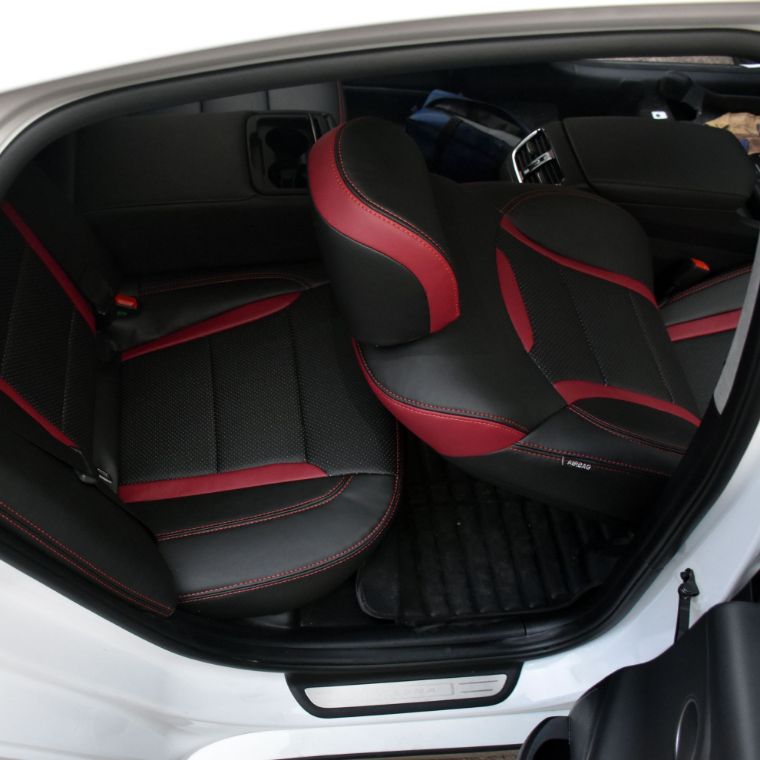 روکش چرم مشکی نوار قرمز آزرا 2018