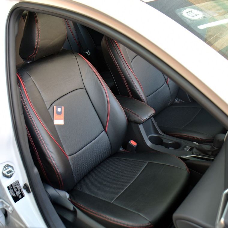 روکش چرم مشکی نوار قرمز کرولا هیبرید 2023 لوین