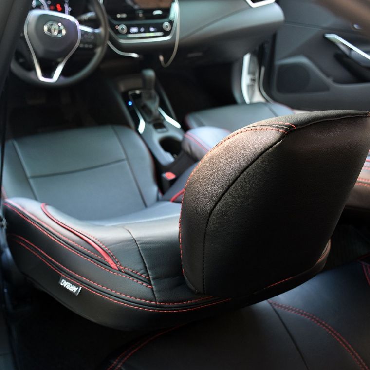 روکش چرم مشکی نوار قرمز کرولا هیبرید 2023 لوین