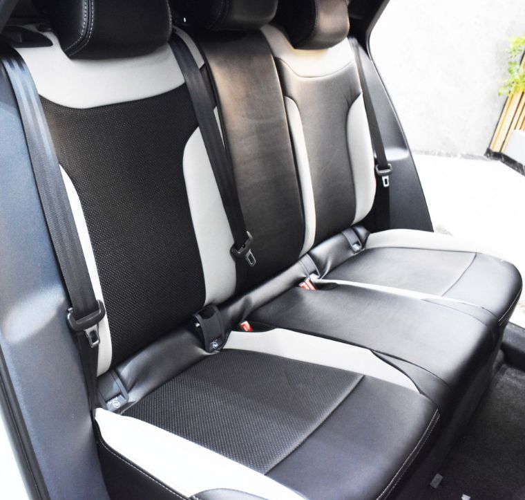 روکش صندلی چرم مشکی طوسی ID.4