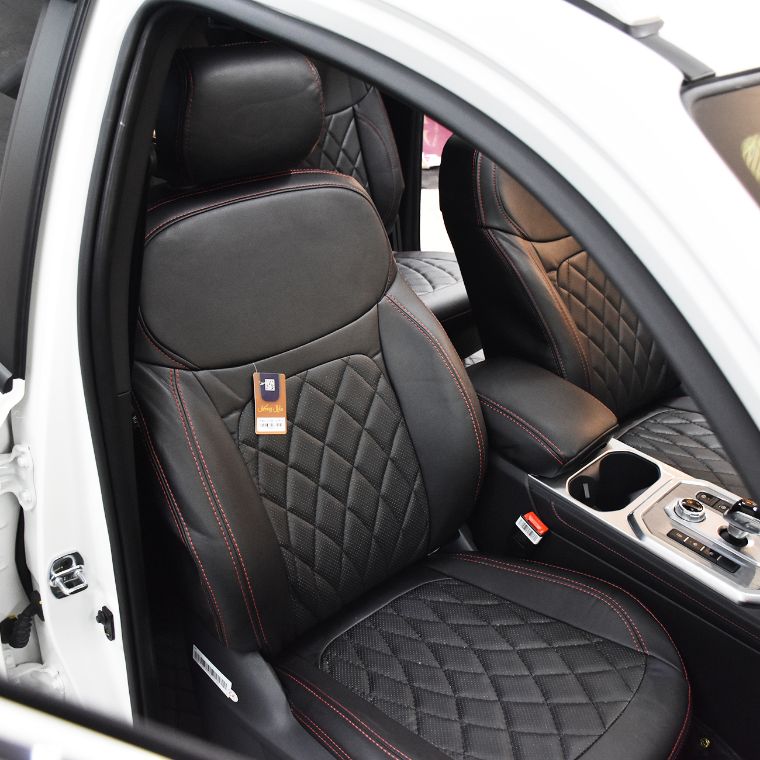 روکش صندلی چرم مشکی دوخت قرمز T9