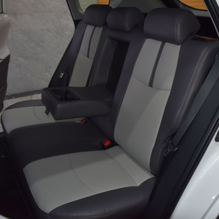 روکش چرم مشکی و طوسی راوفور Rav4 2025